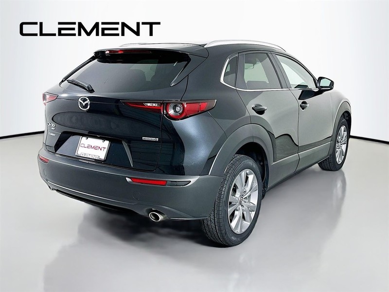 Mazda CX-30 Vehicle Full-screen Gallery Image 7