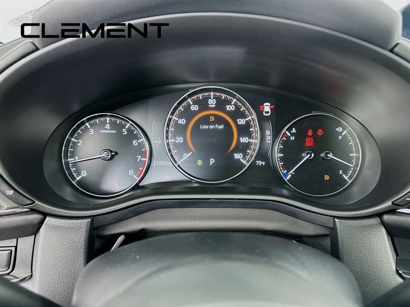Mazda CX-30 Vehicle Full-screen Gallery Image 18