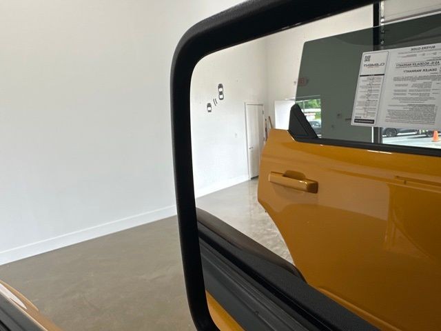 Ford Bronco Vehicle Full-screen Gallery Image 30