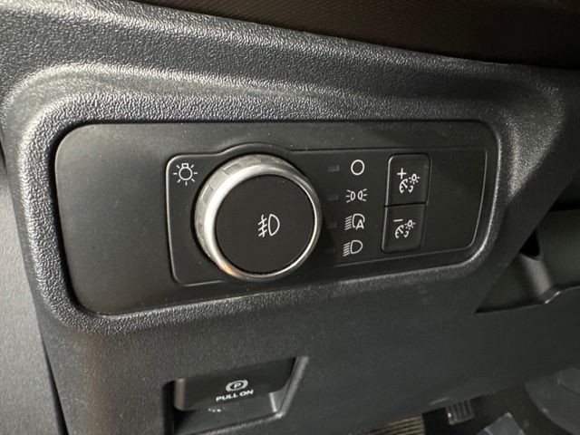 Ford Bronco Vehicle Full-screen Gallery Image 32