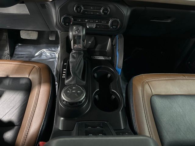 Ford Bronco Vehicle Full-screen Gallery Image 35