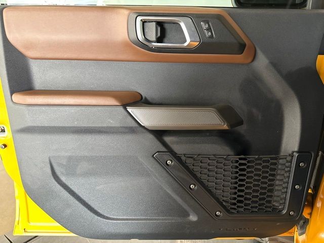 Ford Bronco Vehicle Full-screen Gallery Image 43