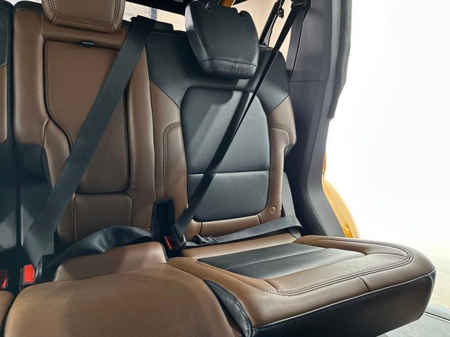 Ford Bronco Vehicle Full-screen Gallery Image 48