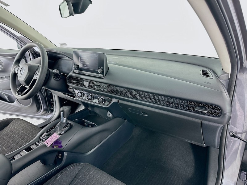 Honda HR-V Vehicle Full-screen Gallery Image 26