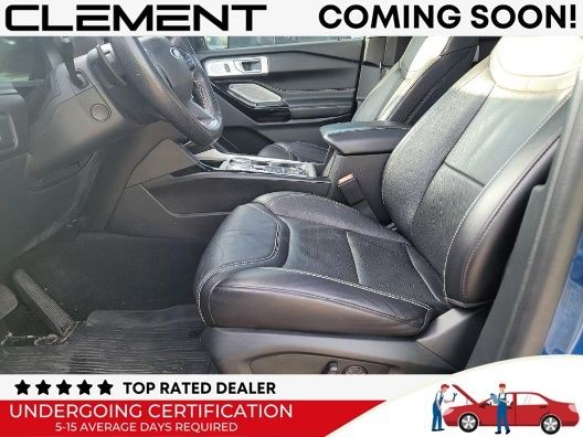 Ford Explorer Vehicle Full-screen Gallery Image 3