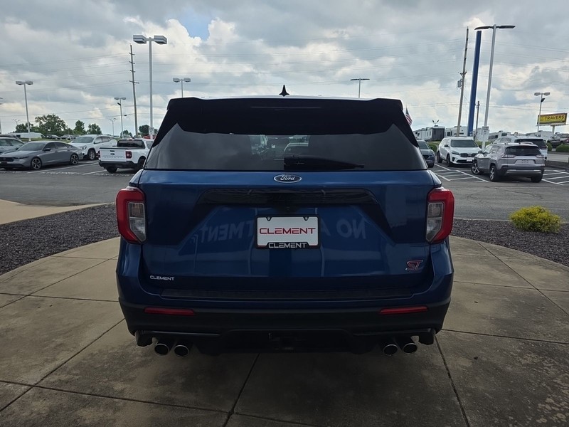 Ford Explorer Vehicle Image 06