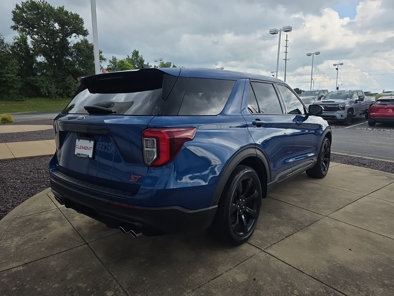 Ford Explorer Vehicle Image 07