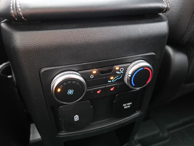 Ford Explorer Vehicle Image 27