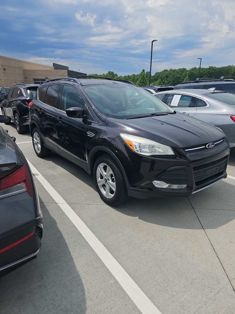 Ford Escape Vehicle Image 03