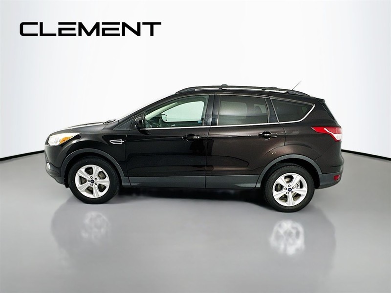 Ford Escape Vehicle Full-screen Gallery Image 6