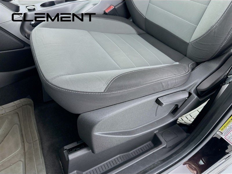 Ford Escape Vehicle Full-screen Gallery Image 26