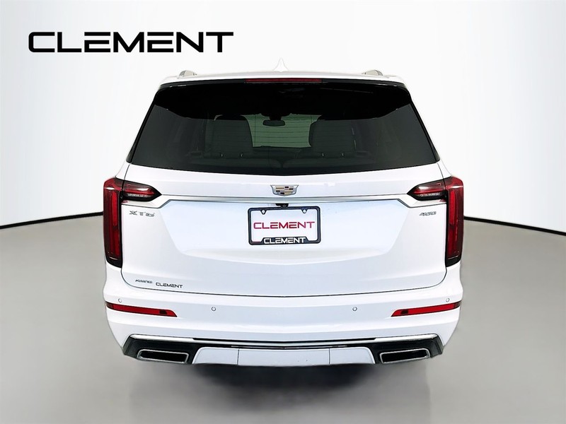 Cadillac XT6 Vehicle Full-screen Gallery Image 8