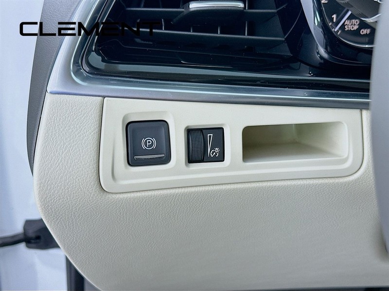 Cadillac XT6 Vehicle Full-screen Gallery Image 14