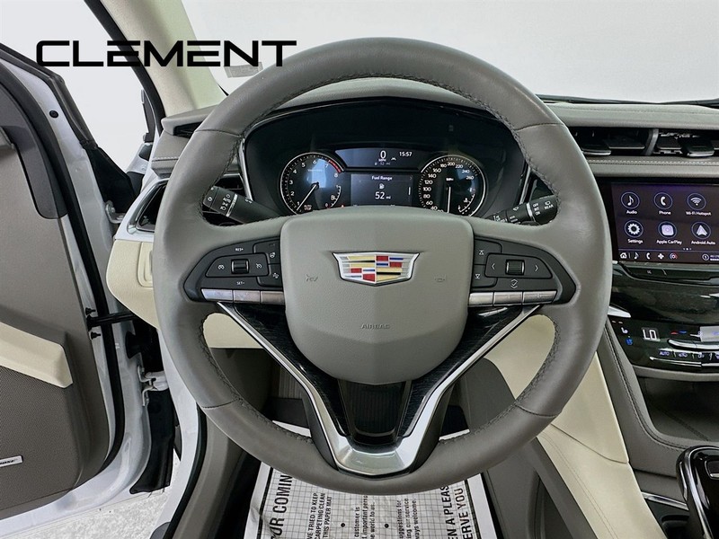Cadillac XT6 Vehicle Full-screen Gallery Image 15