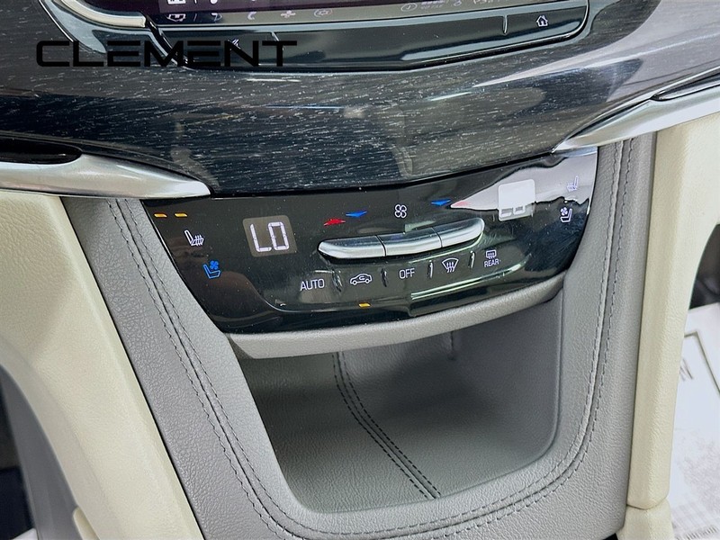Cadillac XT6 Vehicle Full-screen Gallery Image 22