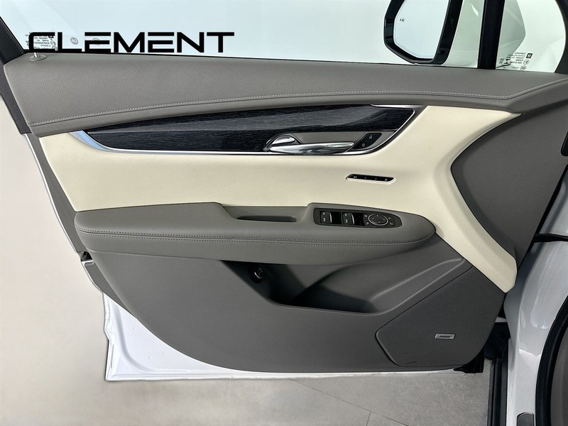 Cadillac XT6 Vehicle Full-screen Gallery Image 29