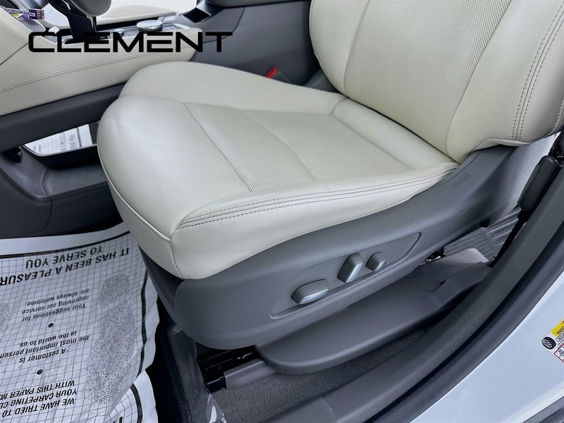 Cadillac XT6 Vehicle Full-screen Gallery Image 30