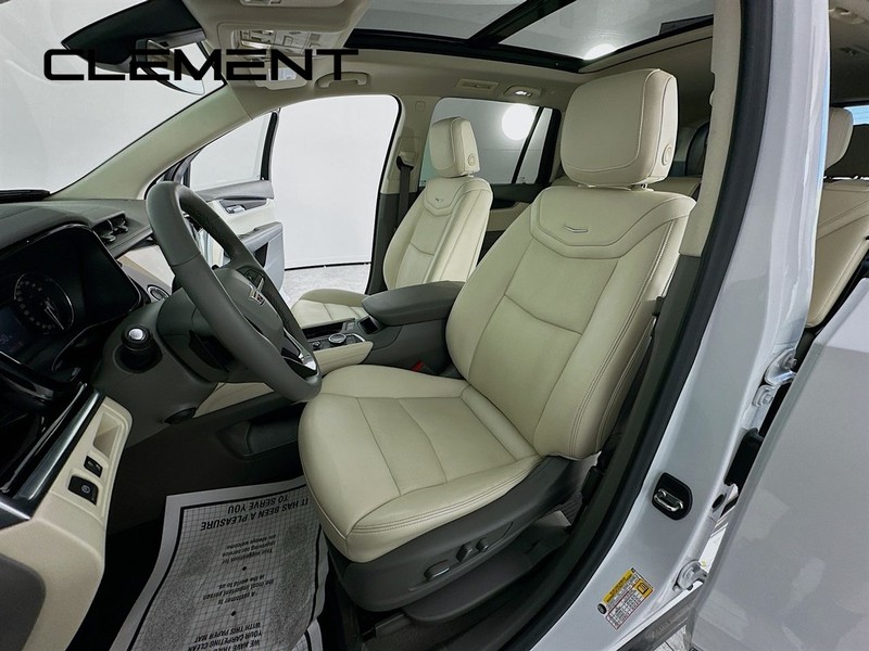 Cadillac XT6 Vehicle Full-screen Gallery Image 31