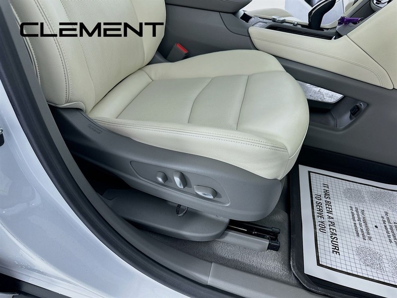 Cadillac XT6 Vehicle Full-screen Gallery Image 36