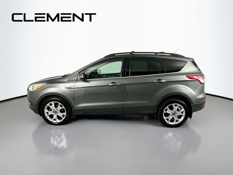 Ford Escape Vehicle Full-screen Gallery Image 6