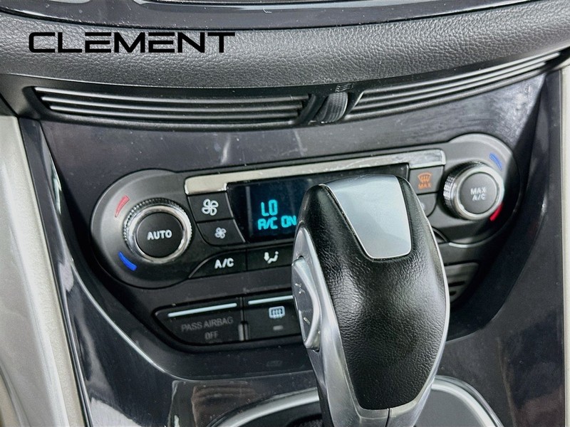 Ford Escape Vehicle Full-screen Gallery Image 17