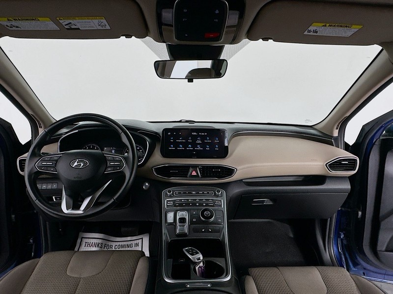 Hyundai Santa Fe Vehicle Full-screen Gallery Image 9