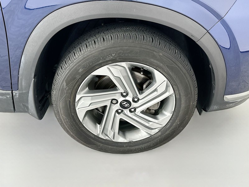 Hyundai Santa Fe Vehicle Full-screen Gallery Image 29