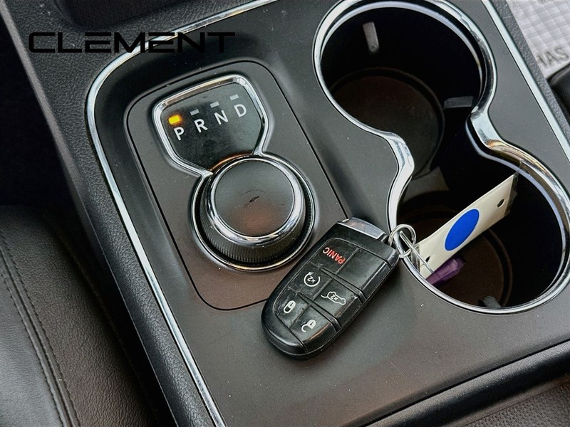 Dodge Durango Vehicle Full-screen Gallery Image 23