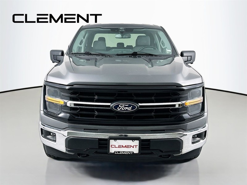 Ford F-150 Vehicle Full-screen Gallery Image 3