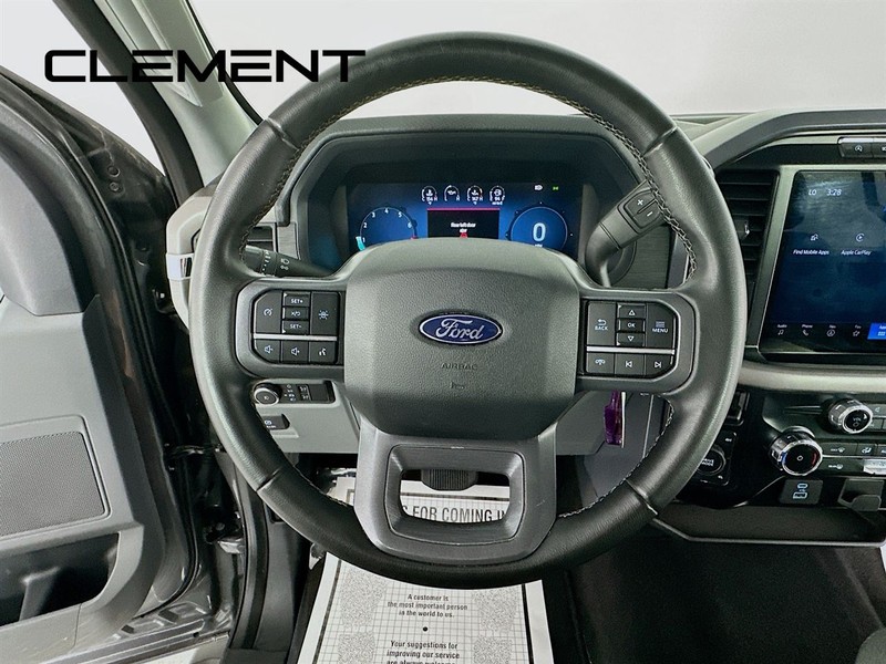 Ford F-150 Vehicle Full-screen Gallery Image 15