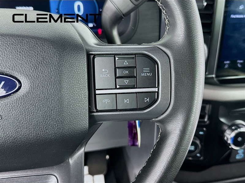 Ford F-150 Vehicle Full-screen Gallery Image 17