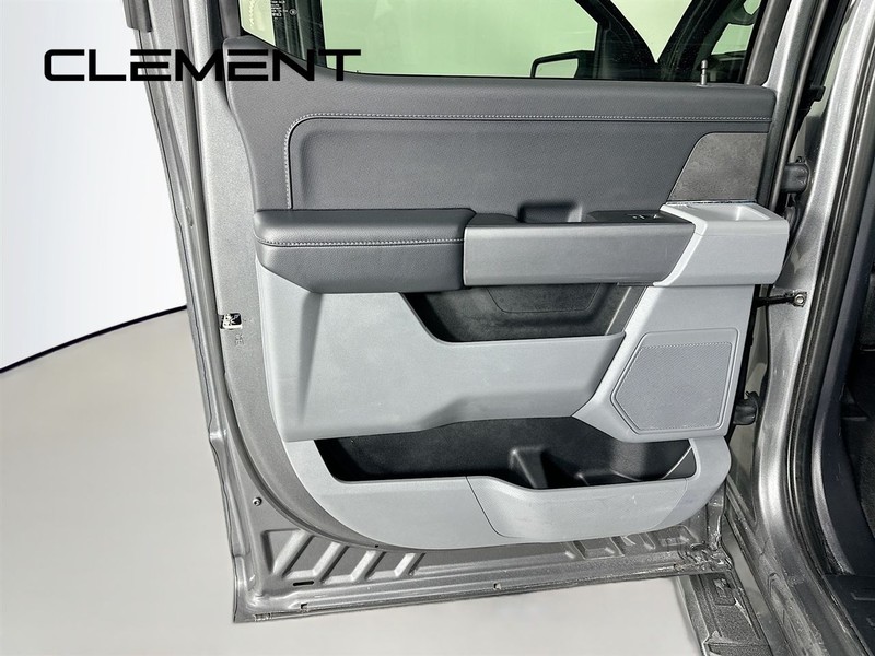 Ford F-150 Vehicle Full-screen Gallery Image 29