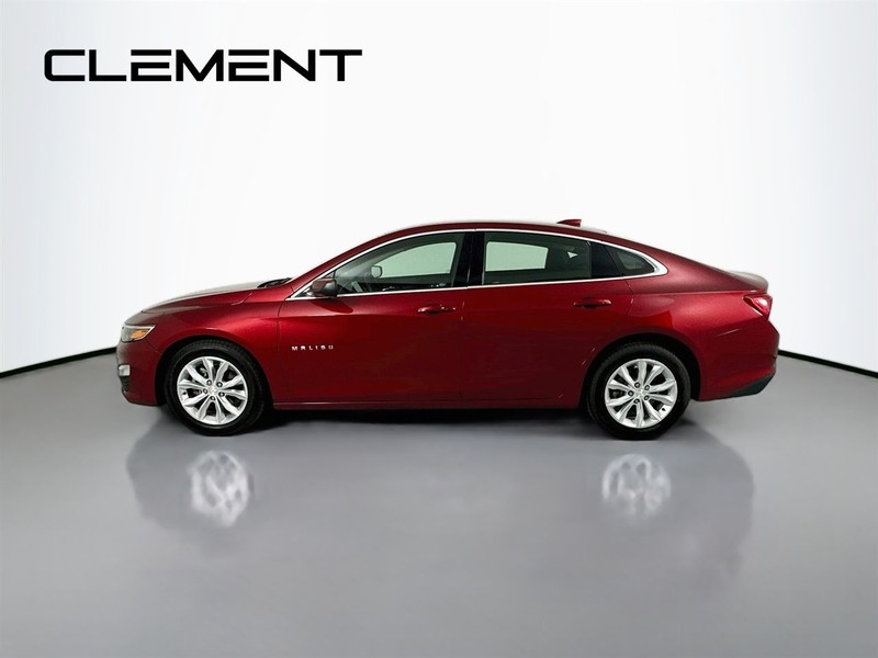 Chevrolet Malibu Vehicle Full-screen Gallery Image 6