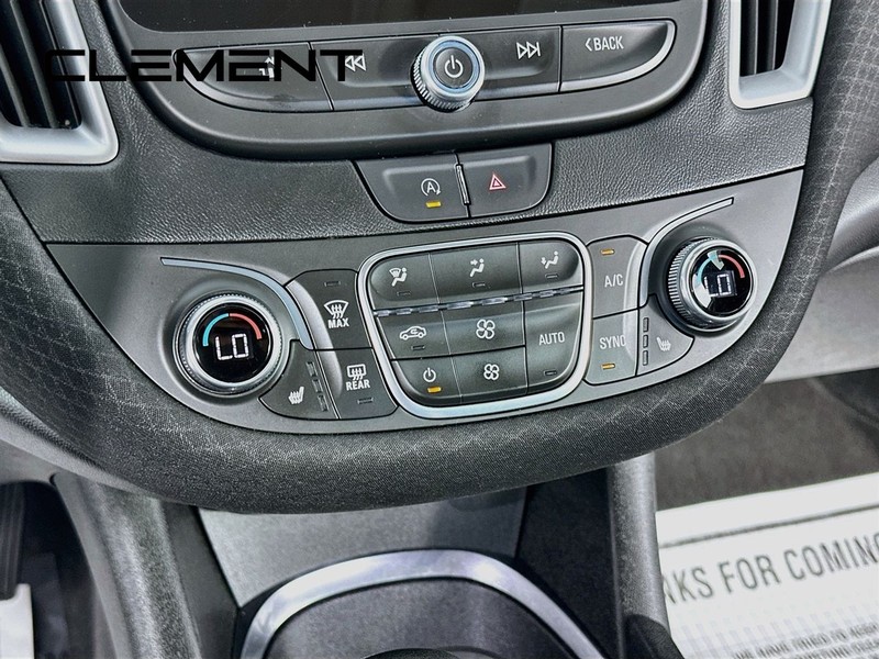 Chevrolet Malibu Vehicle Full-screen Gallery Image 22