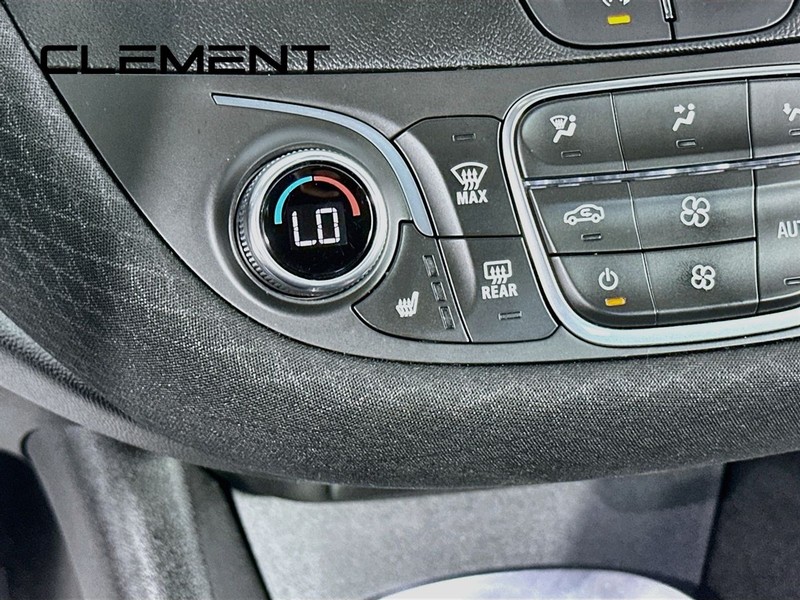 Chevrolet Malibu Vehicle Full-screen Gallery Image 23