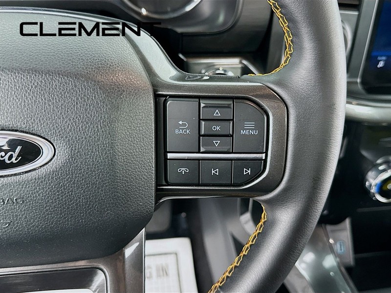 Ford F-150 Vehicle Full-screen Gallery Image 17