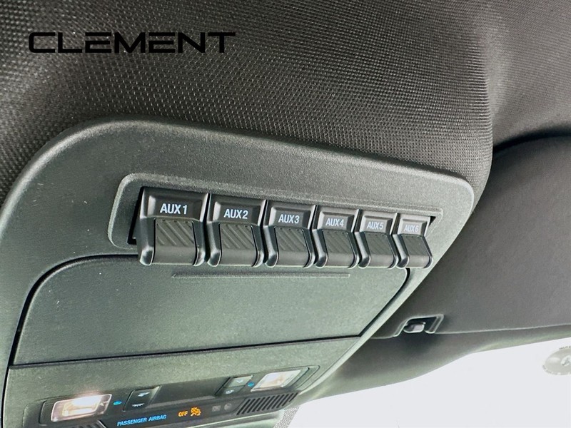 Ford F-150 Vehicle Full-screen Gallery Image 26