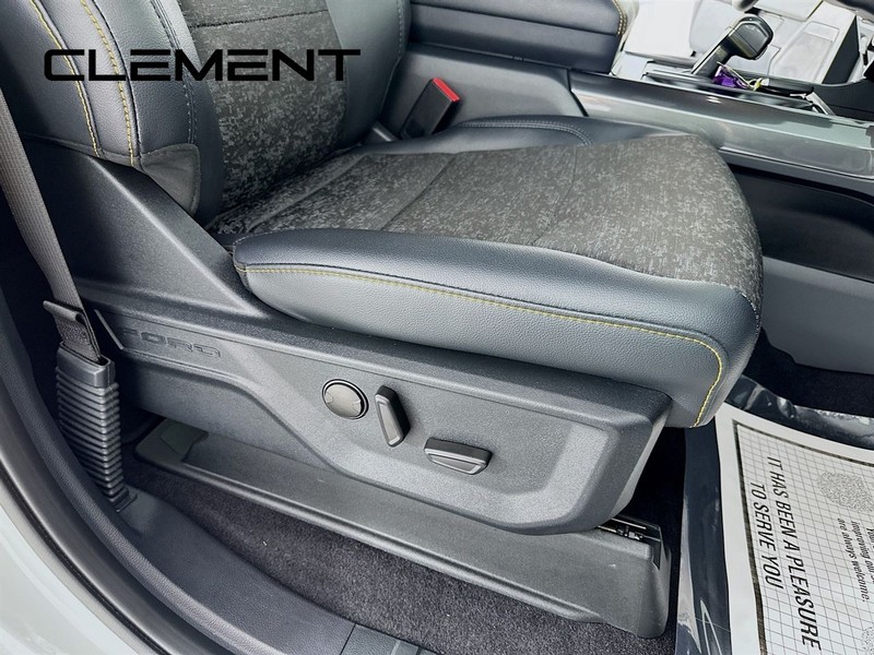 Ford F-150 Vehicle Full-screen Gallery Image 33