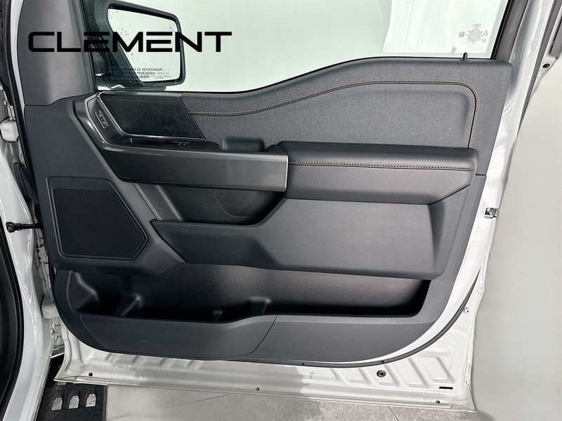 Ford F-150 Vehicle Full-screen Gallery Image 35