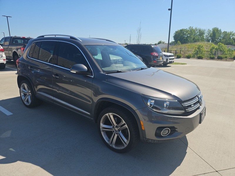 Volkswagen Tiguan Vehicle Image 03