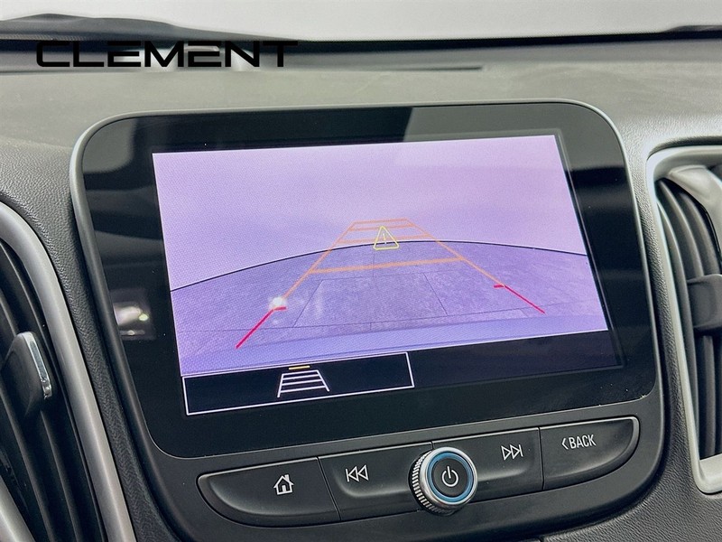 Chevrolet Malibu Vehicle Full-screen Gallery Image 20