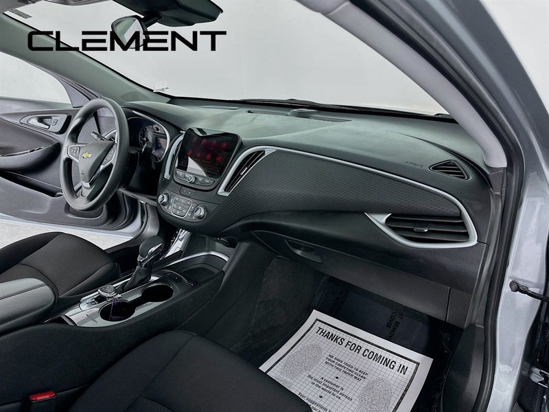 Chevrolet Malibu Vehicle Full-screen Gallery Image 33