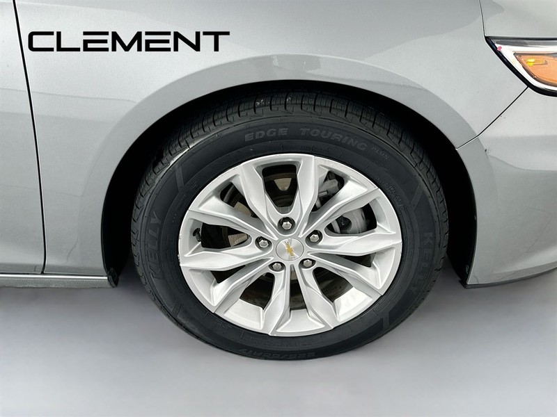 Chevrolet Malibu Vehicle Full-screen Gallery Image 35