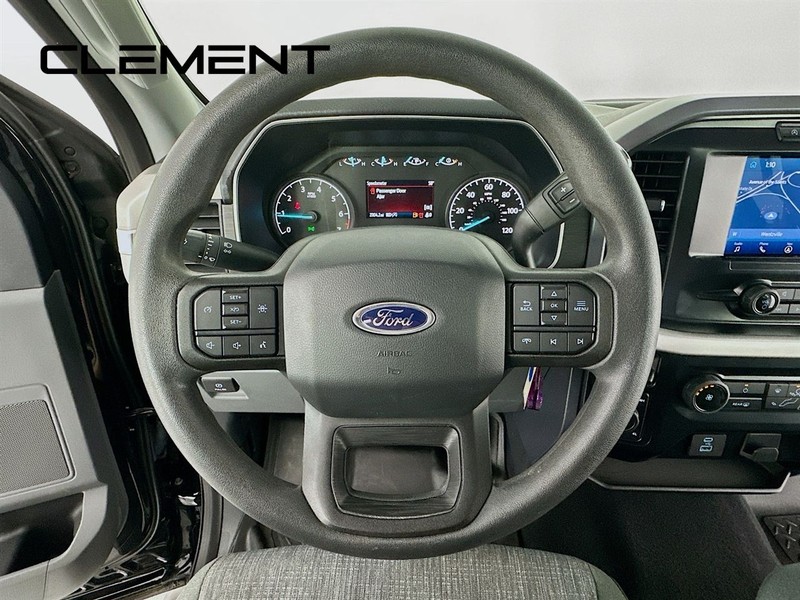 Ford F-150 Vehicle Full-screen Gallery Image 15