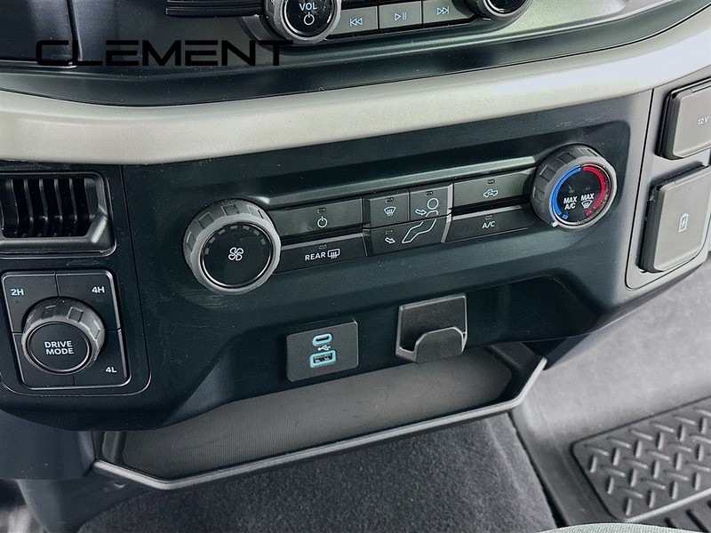 Ford F-150 Vehicle Full-screen Gallery Image 22