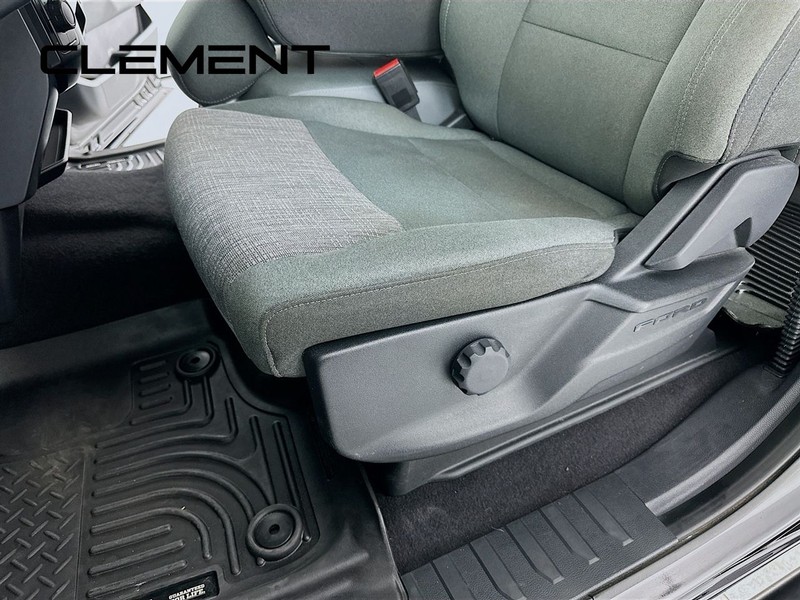 Ford F-150 Vehicle Full-screen Gallery Image 27