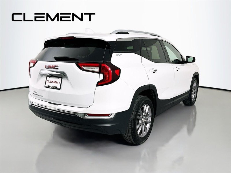 GMC Terrain Vehicle Full-screen Gallery Image 7