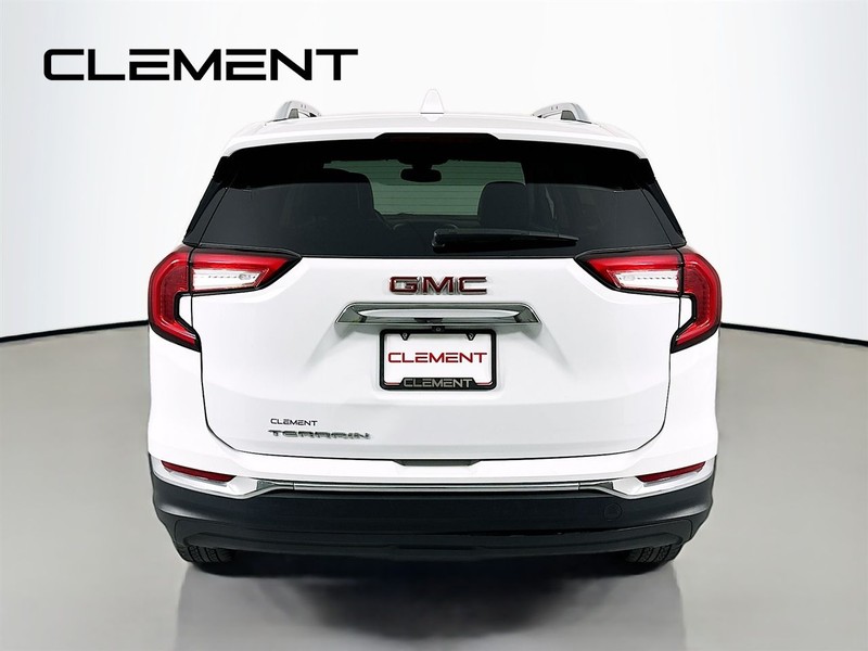 GMC Terrain Vehicle Full-screen Gallery Image 8
