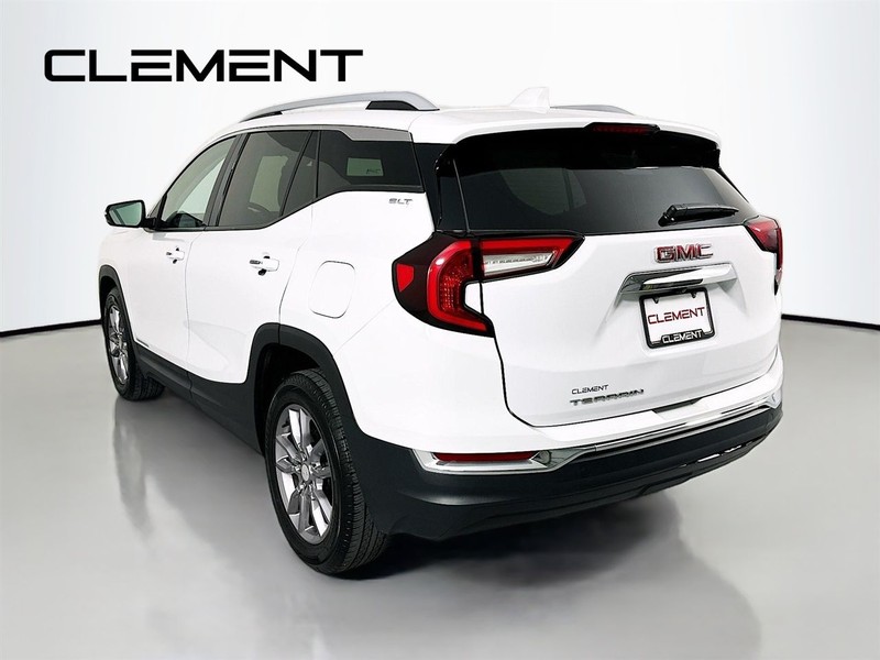 GMC Terrain Vehicle Full-screen Gallery Image 10