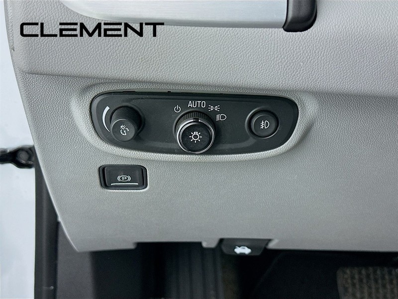 GMC Terrain Vehicle Full-screen Gallery Image 14